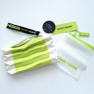 NWT Olive Young Stretch Knit Pouch and Travel Mini Zip Pouch